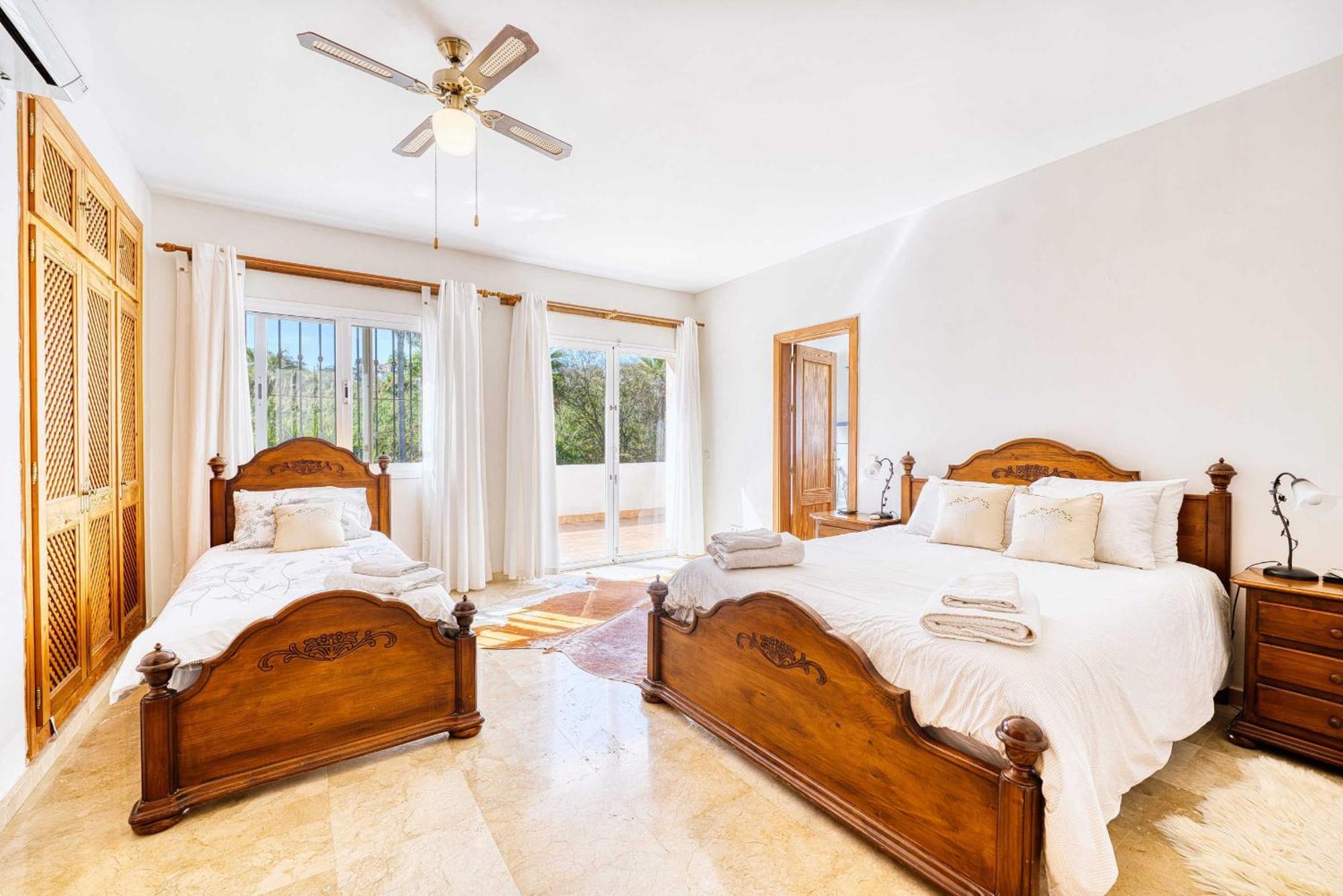 1106 Marbella Large Family Villa Estepona Eksteriør billede