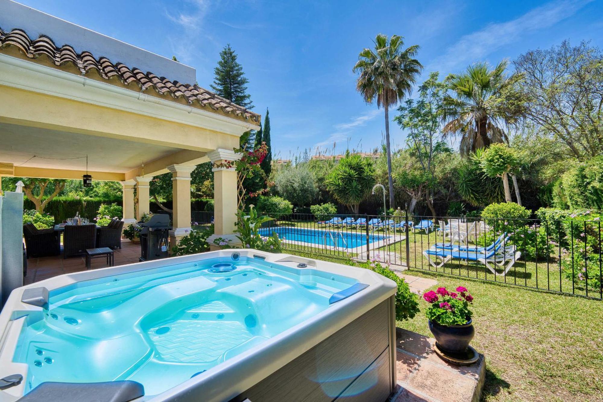 1106 Marbella Large Family Villa Estepona Eksteriør billede