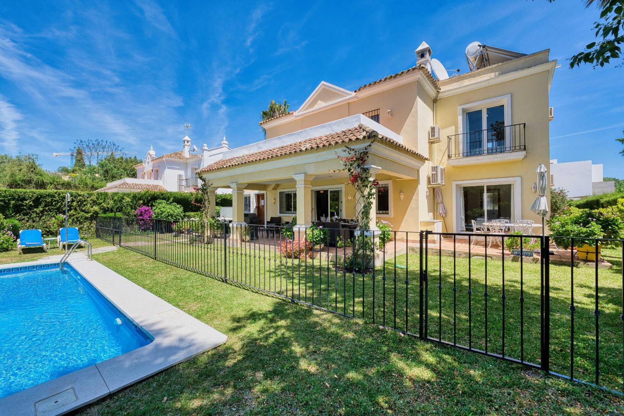 1106 Marbella Large Family Villa Estepona Eksteriør billede